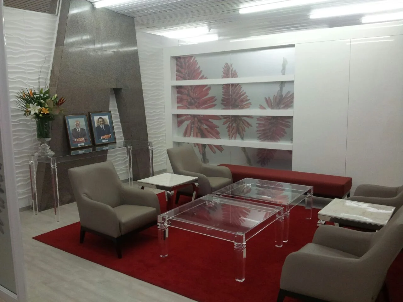 Airport Wayfinding & Window Graphics