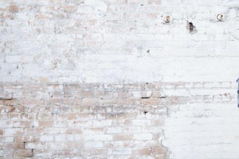 smart-art-old-brick-wall-white-washed-cement-background