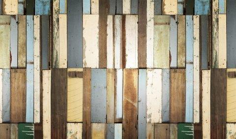 smart-art-planks-in-different-colours-old-vintage-look-wallpaper