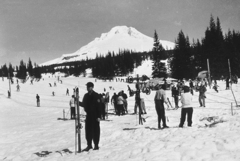 RETRO-SNOW-SPORTS