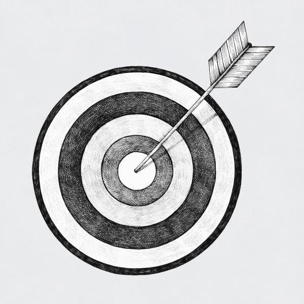 RETRO-TARGET-BLACK-AND-WHITE